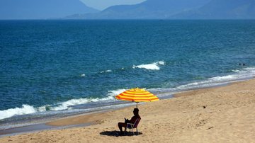 Praia Martim de Sá, em Caraguatatuba, uma das mais procuradas do litoral norte - Reginaldo Pupo