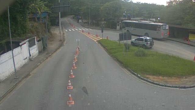 Operação reduzida mantém espera elevada na travessia Bertioga-Guarujá