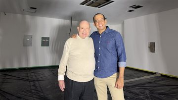 Provedor Ariovaldo Feliciano (esquerda) e deputado federal Paulo Alexandre Barbosa (direita)