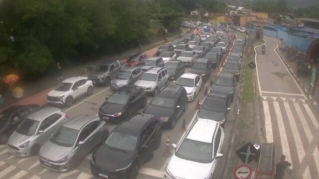 Retorno de Ilhabela tem espera de 150 minutos neste domingo (24)