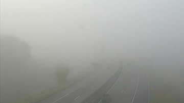 Rodovia dos Tamoios registra neblina e garoa na manhã desta segunda (18)