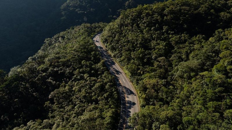 Rodovia Mogi-Bertioga não tem bloqueios neste fim de tarde de sexta (29)