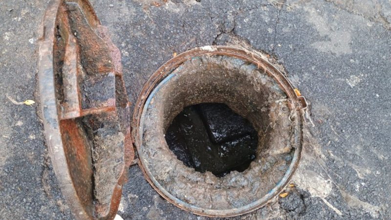 Sabesp alerta para descarte irregular de óleo no litoral norte de SP