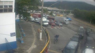 Saiba o tempo de espera na balsa de Ilhabela nesta manhã de terça (12)