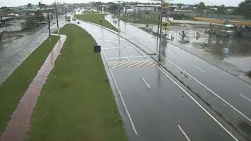 Trânsito flui sem interrupções na rodovia Rio-Santos no início da tarde de sábado (23)
