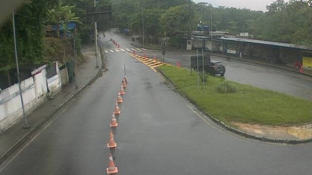 Travessia Bertioga-Guarujá enfrenta espera de 40 minutos sob chuva nesta tarde (22)