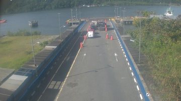 Travessia Bertioga-Guarujá opera com apenas uma balsa na manhã desta sexta (8)
