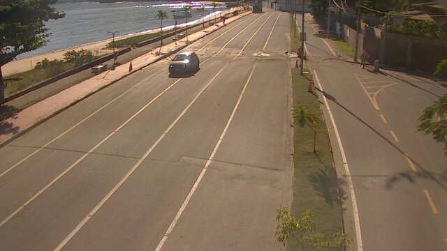 Travessia São Sebastião-Ilhabela tem espera de 30 minutos nesta quarta-feira (13)