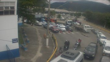 Confira o tempo de espera na fila da balsa de Ilhabela neste fim de tarde de segunda (1)