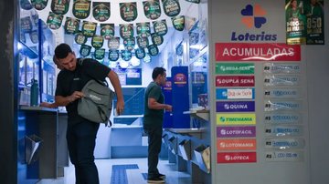 Painel com as loterias da Caixa