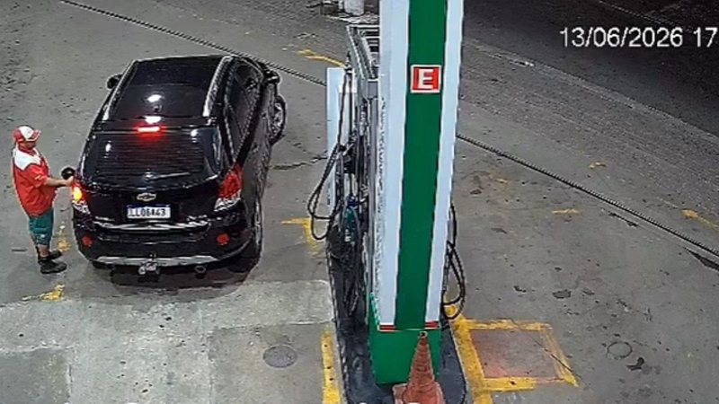 Motorista abastece carro e foge de posto sem pagar em Praia Grande