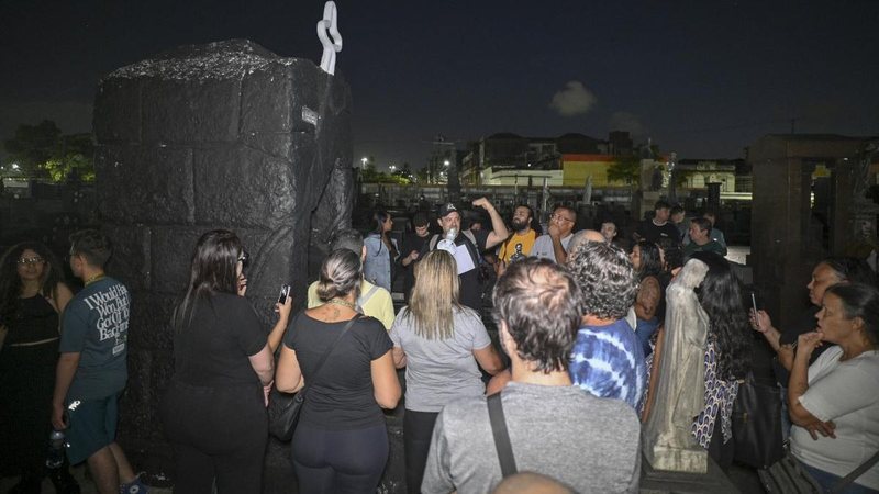 Passeio no cemitério do Paquetá abre inscrições em Santos
