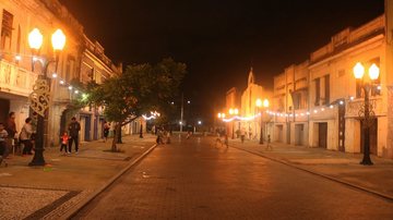 Revitalização transforma Rua República Portuguesa em novo atrativo turístico de Santos