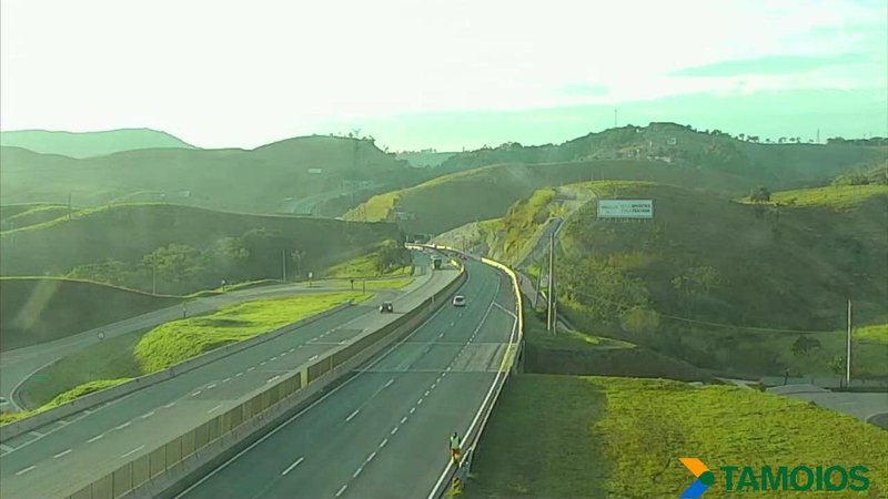 Rodovia dos Tamoios tem trânsito livre e boa visibilidade nesta terça (23)