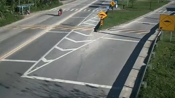 Rodovia Rio-Santos tem tráfego intenso entre Bertioga e São Sebastião