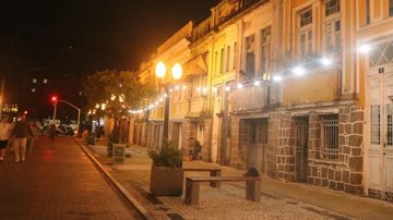A Rua República Portuguesa, localizada na Vila Mathias, em Santos, que foi revitalizada e se transformou em atrativo turístico - Raimundo Rosa - Prefeitura de Santos