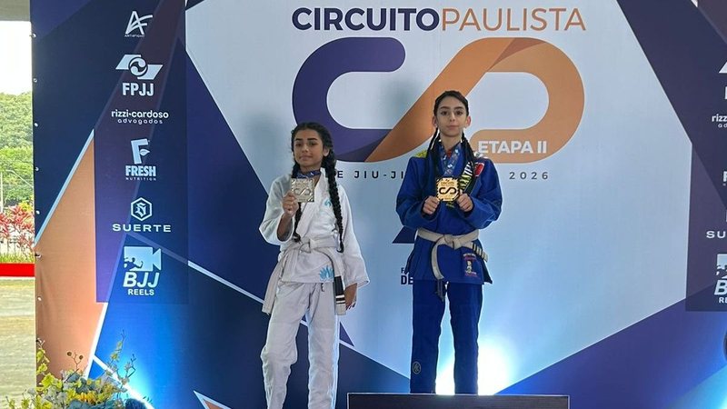 Atletas guarujaenses conquistam três medalhas em campeonato de jiu-jitsu em Barueri