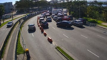 Travessia Santos-Guarujá opera com seis balsas neste sábado (20)
