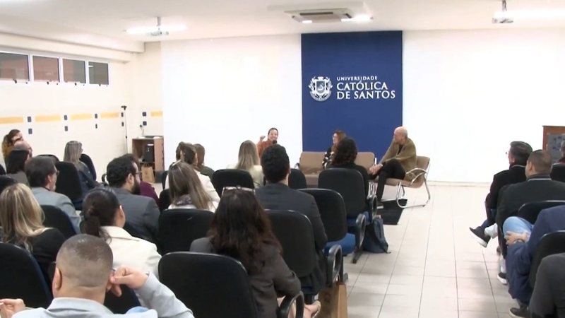 Unisantos lança programa para conectar estudantes ao mercado de trabalho