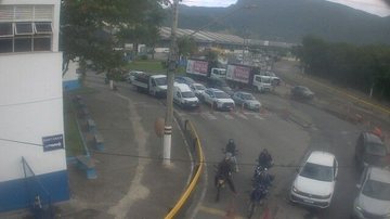 Balsa de Ilhabela opera com tempo de espera padrão nesta manhã de terça (14)