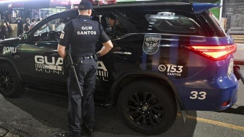 Foragidos por roubo e furto são capturados pela GCM em Santos