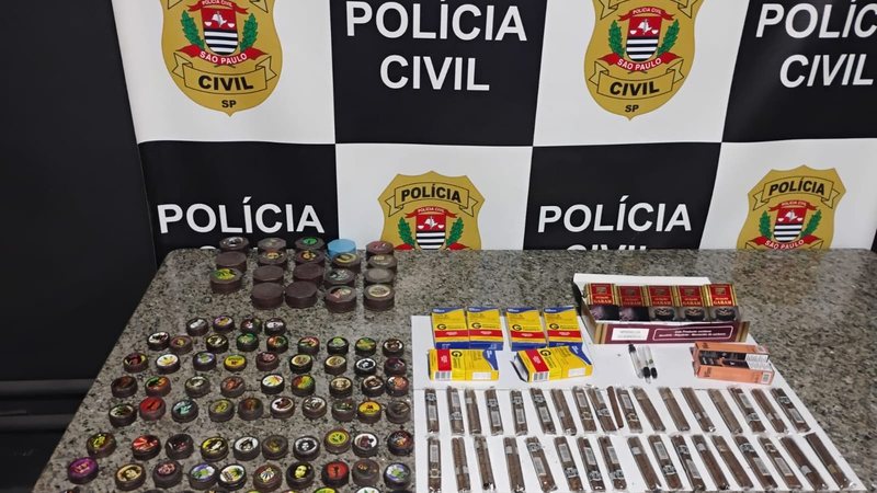 Polícia apreende cartelas de Viagra em adega de Guarujá