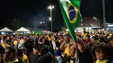 Praça 14 Bis transmite Brasil x Noruega com telão e 'esquenta' com DJ