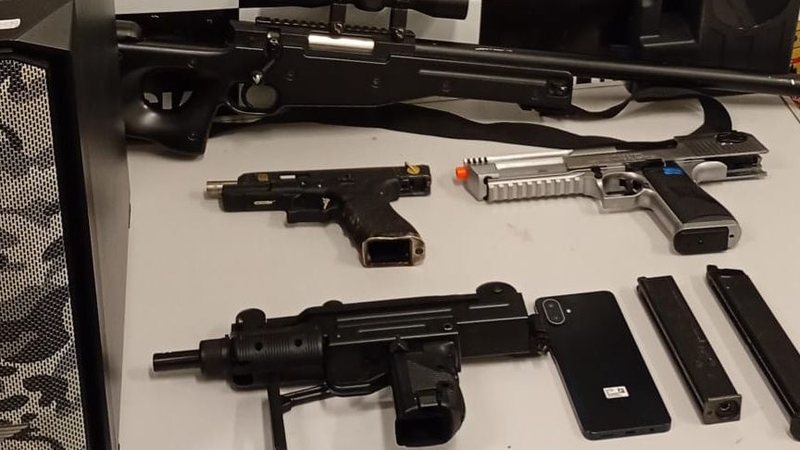 Foto de armas apreendidas