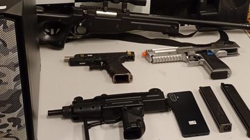 Foto de armas apreendidas