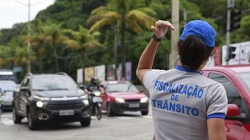 Foto de agente de trânsito