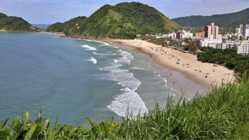 Praia do Tombo, em Guarujá