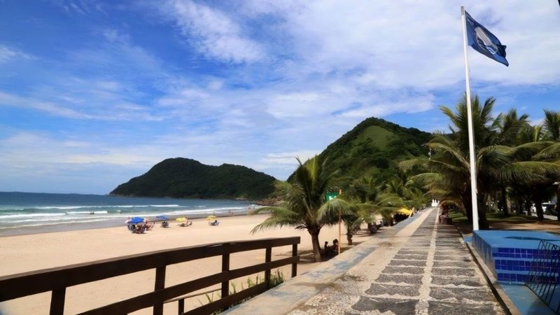 Praia do Tombo, no Guarujá
