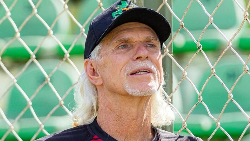 Sérgio Guedes, técnico da Portuguesa Santista