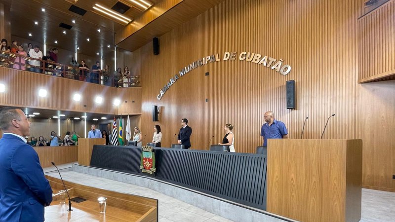 Foto de sessão na câmara municipal de Cubatão