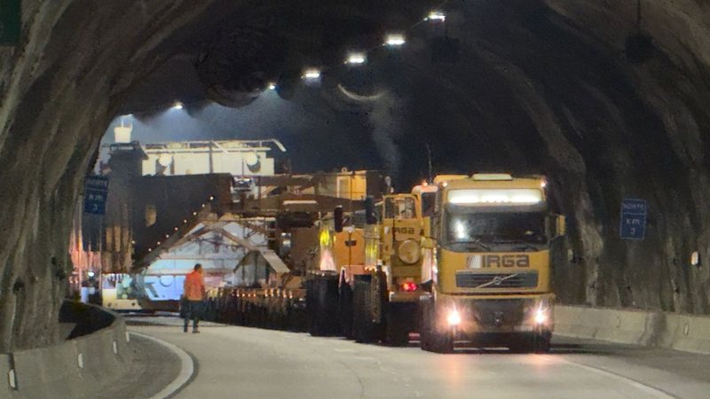 Rodovia dos Tamoios retoma transporte de megacarga rumo ao porto de São Sebastião