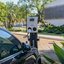 carro elétrico sendo recarregado