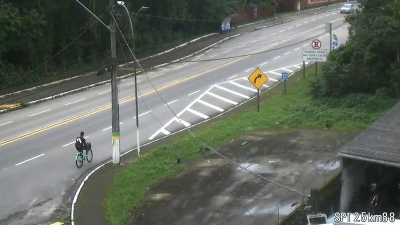 Rodovia Oswaldo Cruz tem tráfego intenso e visibilidade reduzida na serra neste sábado (19)