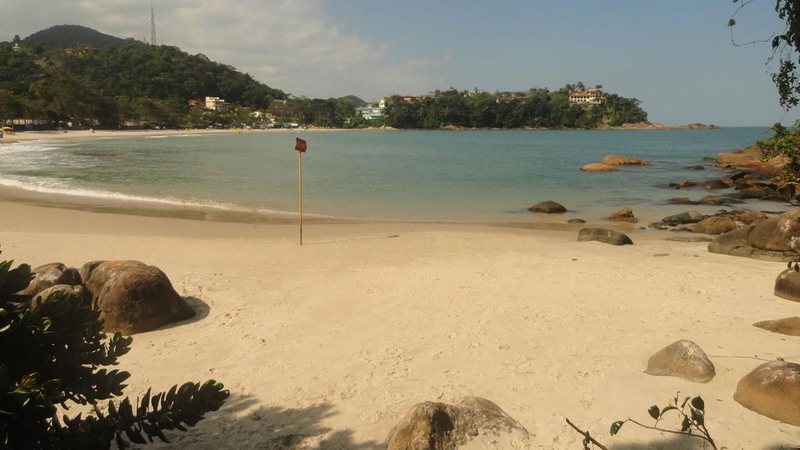 Praia do Tenório, em Ubatuba, guarda sítio arqueológico com vestígios de 2 mil anos