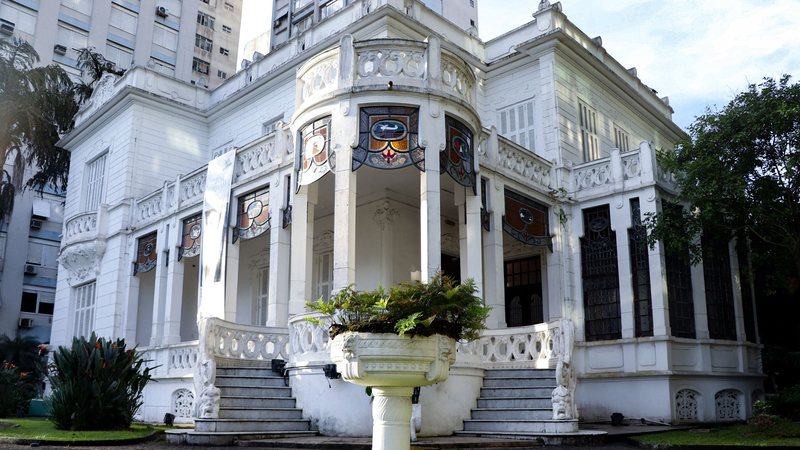 Casarão da Pinacoteca Benedicto Calixto