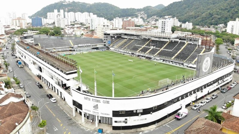 Imagem aerea do estádio Urbano Caldeira, a Vila Belmiro