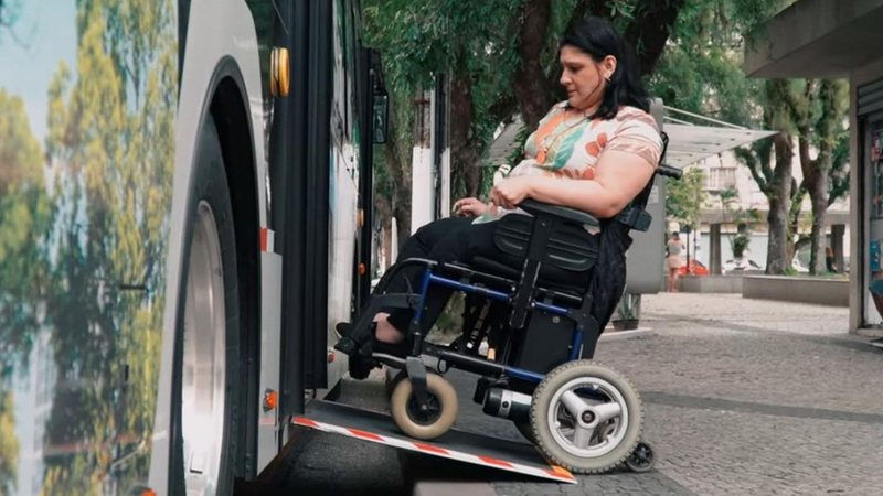 Santos lança programa de acompanhamento para servidores com deficiência