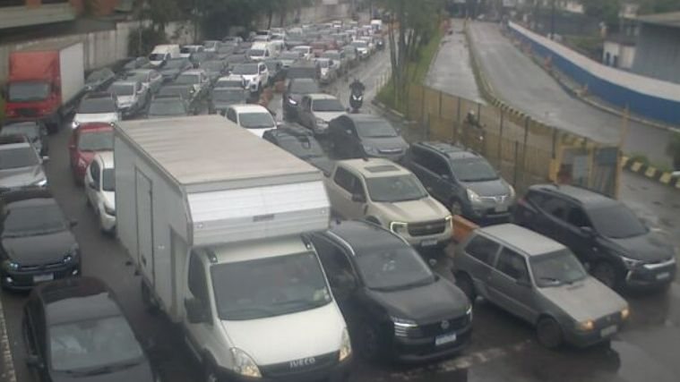 Foto da travessia de balsas