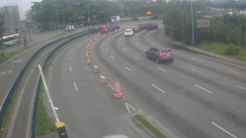 Imagem da avenida da praia em Santos