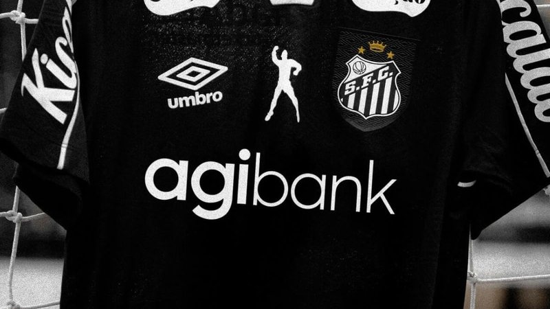Camisa do Santos com patrocínio do Agibank