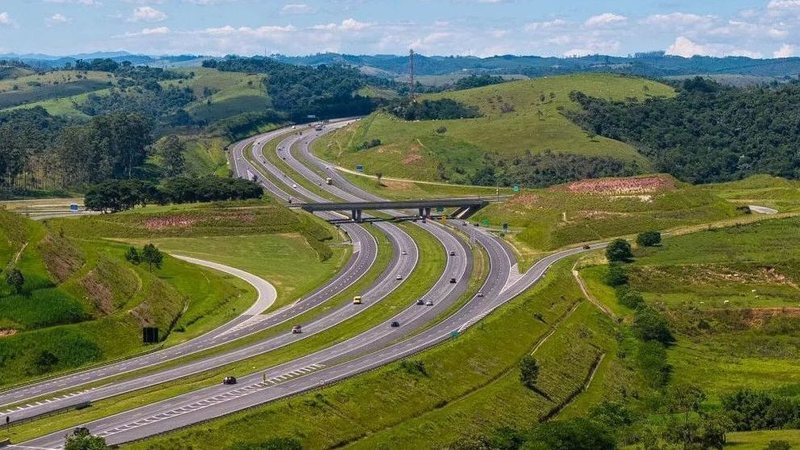 Foto da Rodovia Carvalho Pinto vista do alto