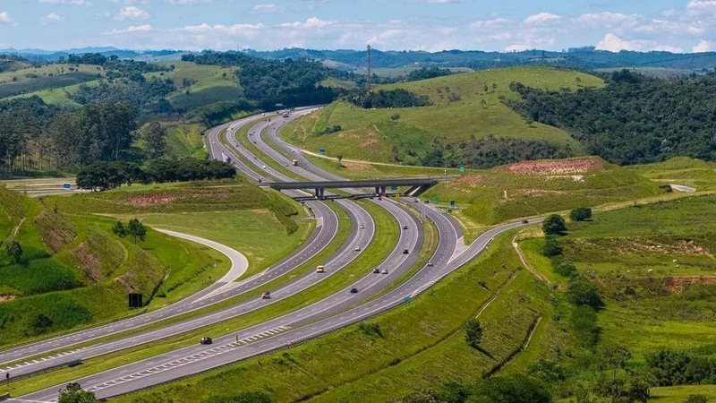 Foto da Rodovia Carvalho Pinto vista do alto