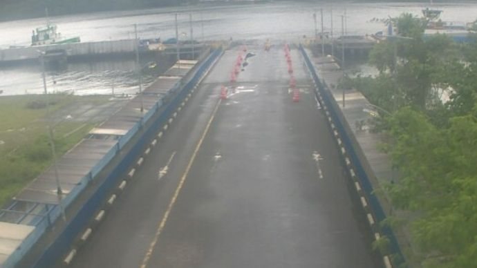 Foto da travessia de balsas