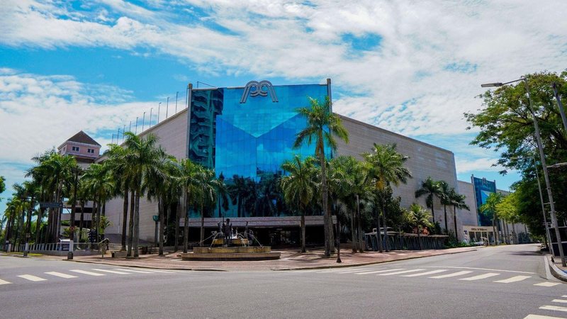 Imagem da fachada do Praiamar Shopping