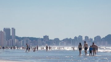 Celular, um android avaliado em R$ 1.200,00, foi devolvido ao dono Orla da praia em Praia Grande Orla da praia em Praia Grande vista de cima - Fred Casagrande / PMP