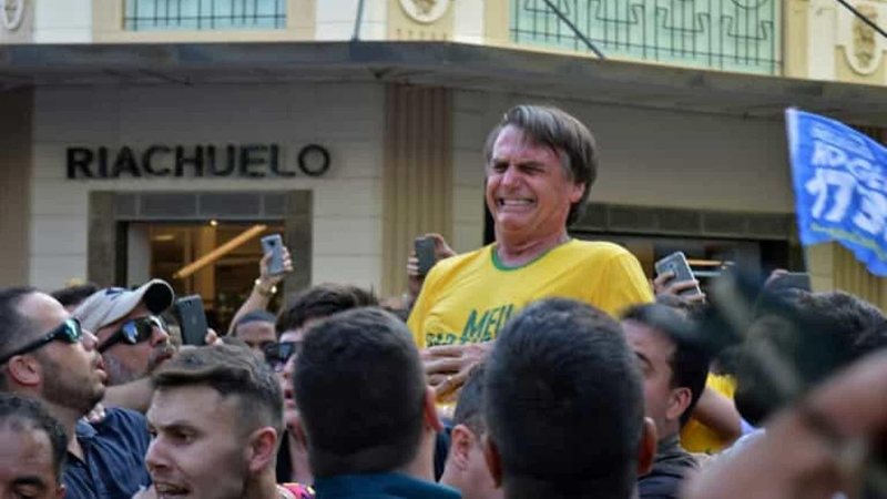 Bolsonaro momento depois da facada - Reprodução/Internet